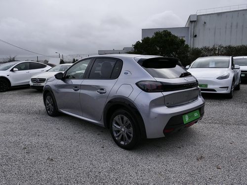 Peugeot e-208 - Photo 10