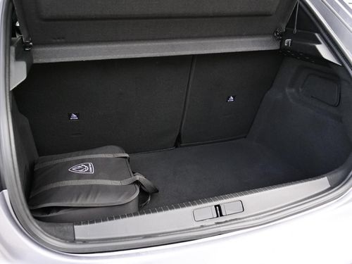 Peugeot e-208 - Photo 13