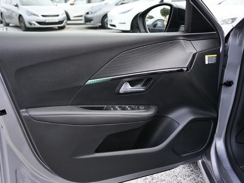 Peugeot e-208 - Photo 15