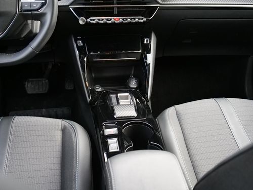 Peugeot e-208 - Photo 21