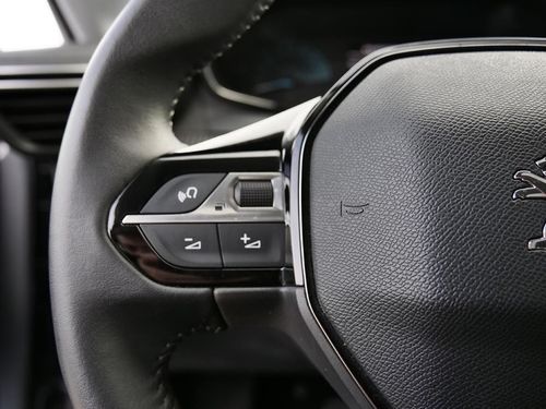 Peugeot e-208 - Photo 24