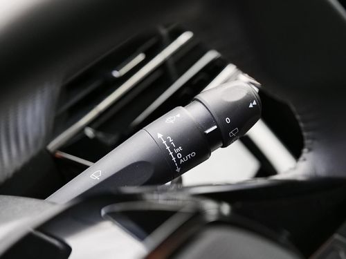 Peugeot e-208 - Photo 26