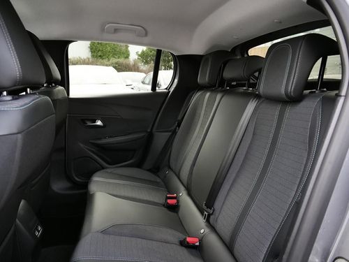 Peugeot e-208 - Photo 28