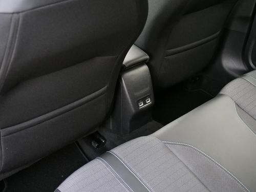 Peugeot e-208 - Photo 29