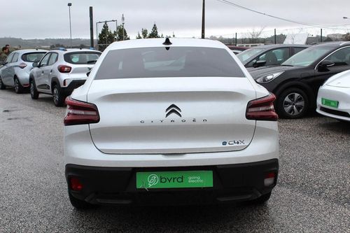 Citroen e-C4 X - Photo 11