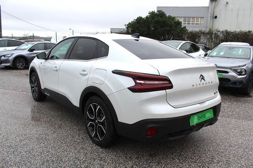 Citroen e-C4 X - Photo 10