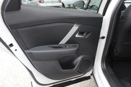 Citroen e-C4 X - Photo 33