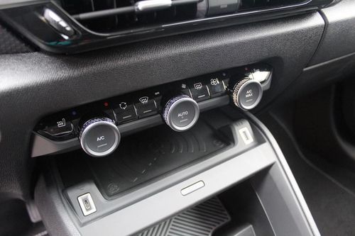 Citroen e-C4 X - Photo 29