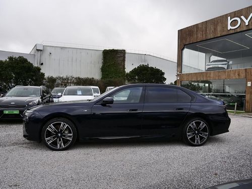 BMW i7 - Photo 11