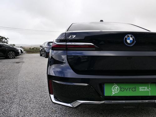 BMW i7 - Photo 18