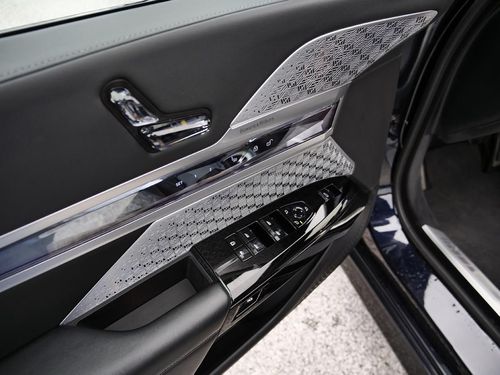 BMW i7 - Photo 22