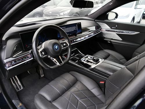 BMW i7 - Photo 25