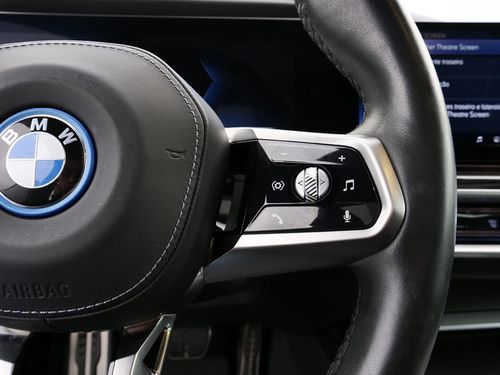 BMW i7 - Photo 32
