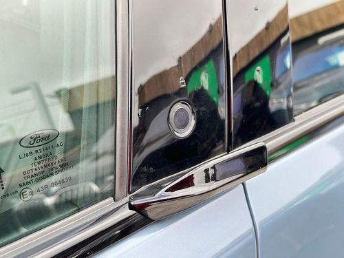 Ford Mustang Mach-E - Photo 11