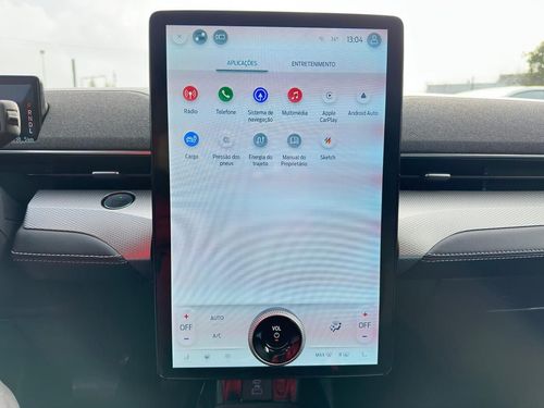 Ford Mustang Mach-E - Photo 38