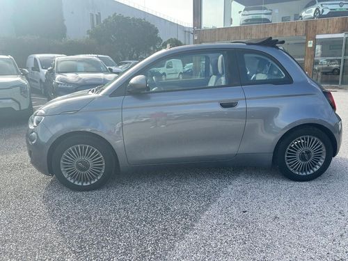 Fiat 500e - Photo 8