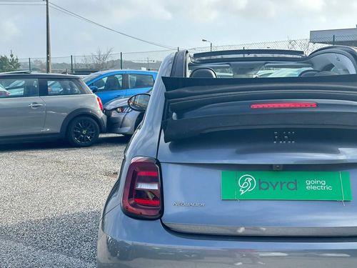 Fiat 500e - Photo 11