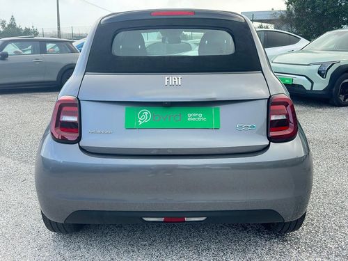 Fiat 500e - Photo 15