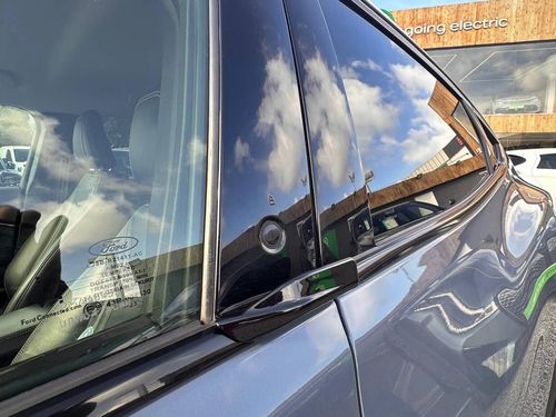 Ford Mustang Mach-E - Photo 9