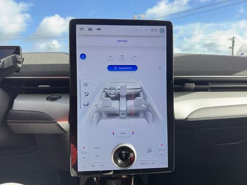 Ford Mustang Mach-E - Photo 38