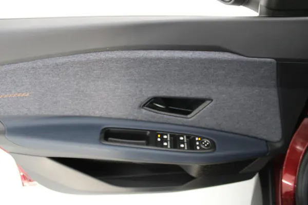 Renault 4 E-Tech - Photo 9