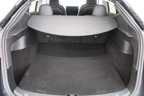 Tesla Model Y - Photo 8