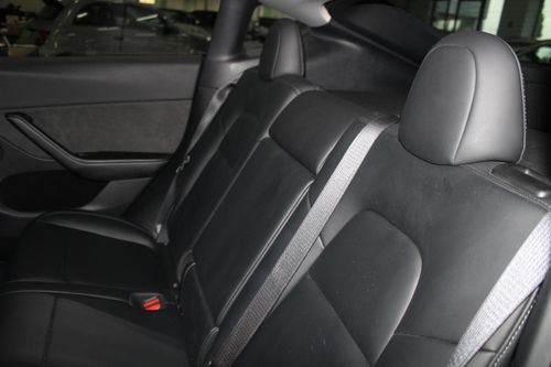 Tesla Model Y - Photo 13