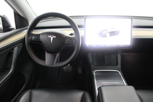 Tesla Model Y - Photo 14