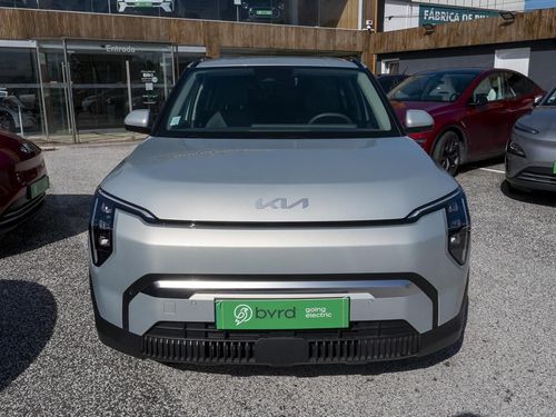 Kia EV3 - Photo 4