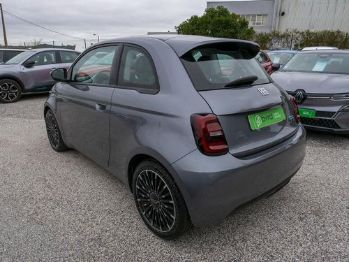 Fiat 500e - Photo 10