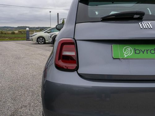 Fiat 500e - Photo 12