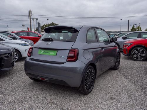 Fiat 500e - Photo 17