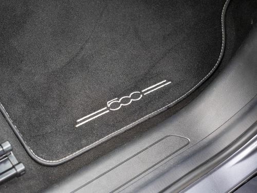 Fiat 500e - Photo 23