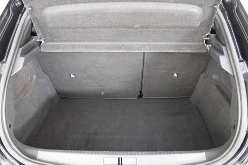 Peugeot e-208 - Photo 8