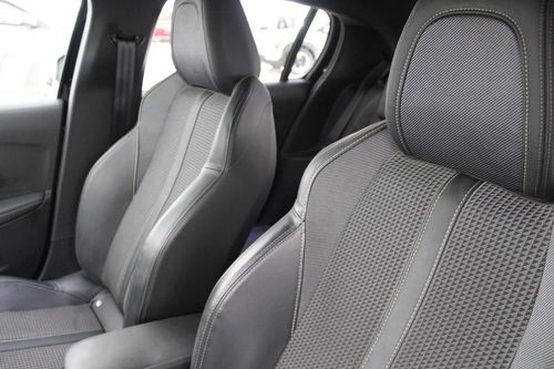 Peugeot e-208 - Photo 10