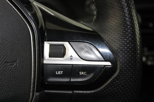 Peugeot e-208 - Photo 15