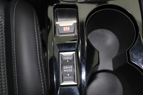 Peugeot e-208 - Photo 22