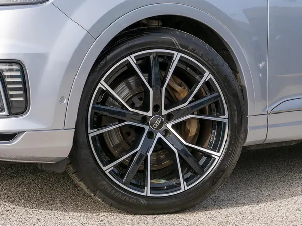 Audi Q7 - Photo 3