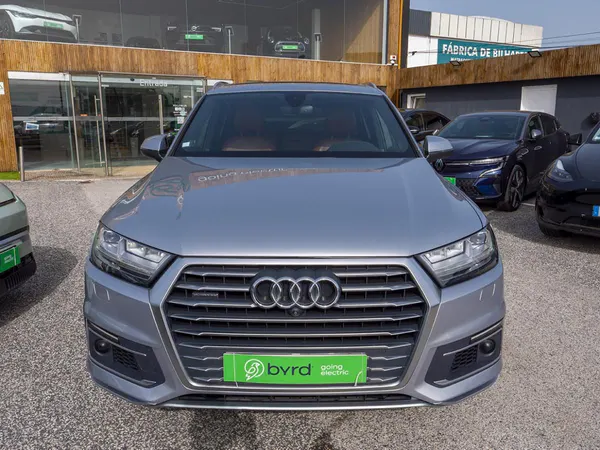 Audi Q7 - Photo 4