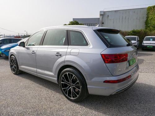 Audi Q7 - Photo 9