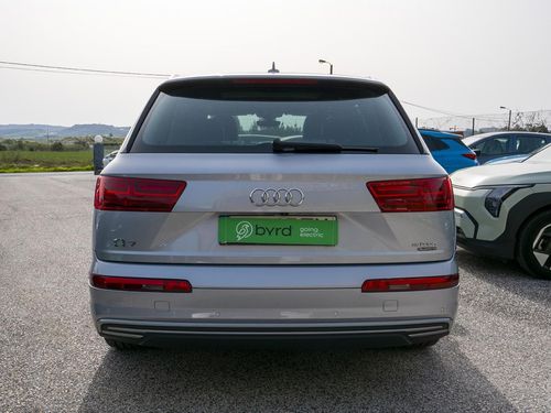 Audi Q7 - Photo 12