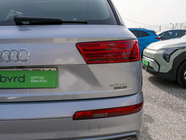Audi Q7 - Photo 14
