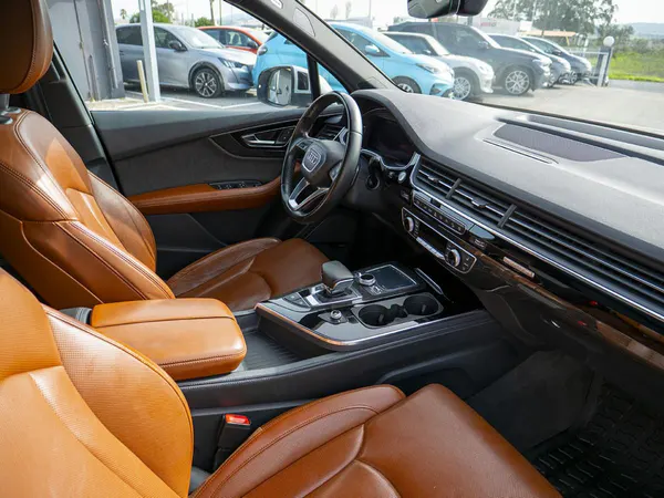 Audi Q7 - Photo 20