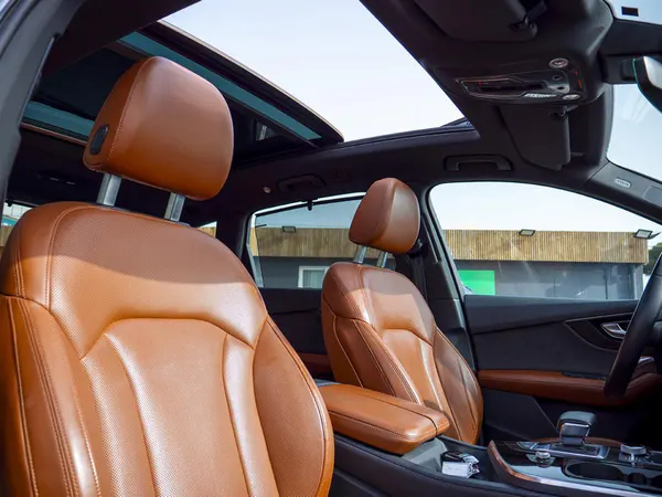Audi Q7 - Photo 21