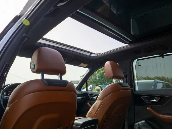 Audi Q7 - Photo 30