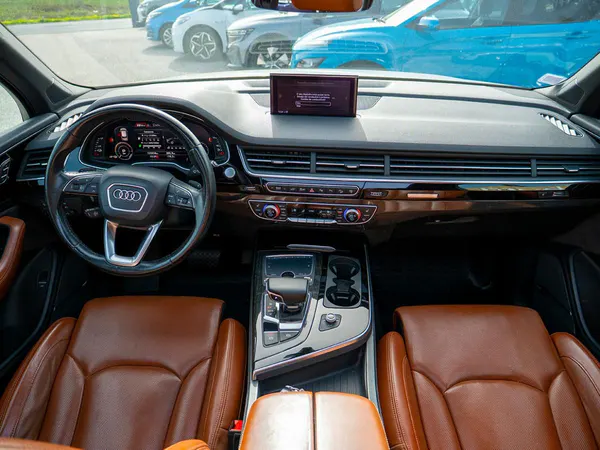 Audi Q7 - Photo 32