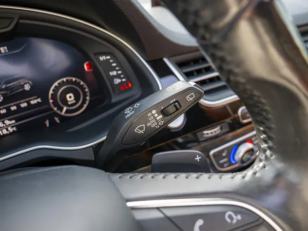 Audi Q7 - Photo 44