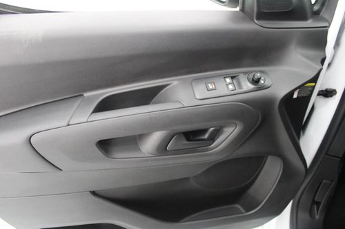 Peugeot Partner - Photo 10
