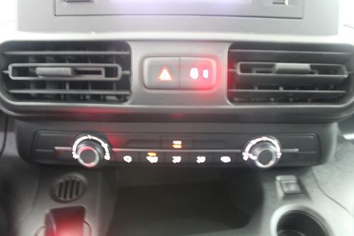 Peugeot Partner - Photo 20