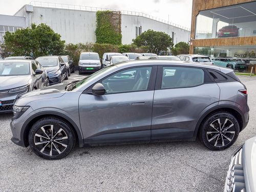 Renault Mégane E-Tech - Photo 8